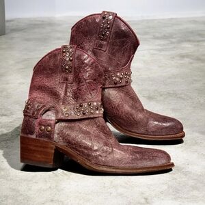 Frye Deborah Studded Short Cowboy Boots Distressed Leather Harness Sz 6.5 M